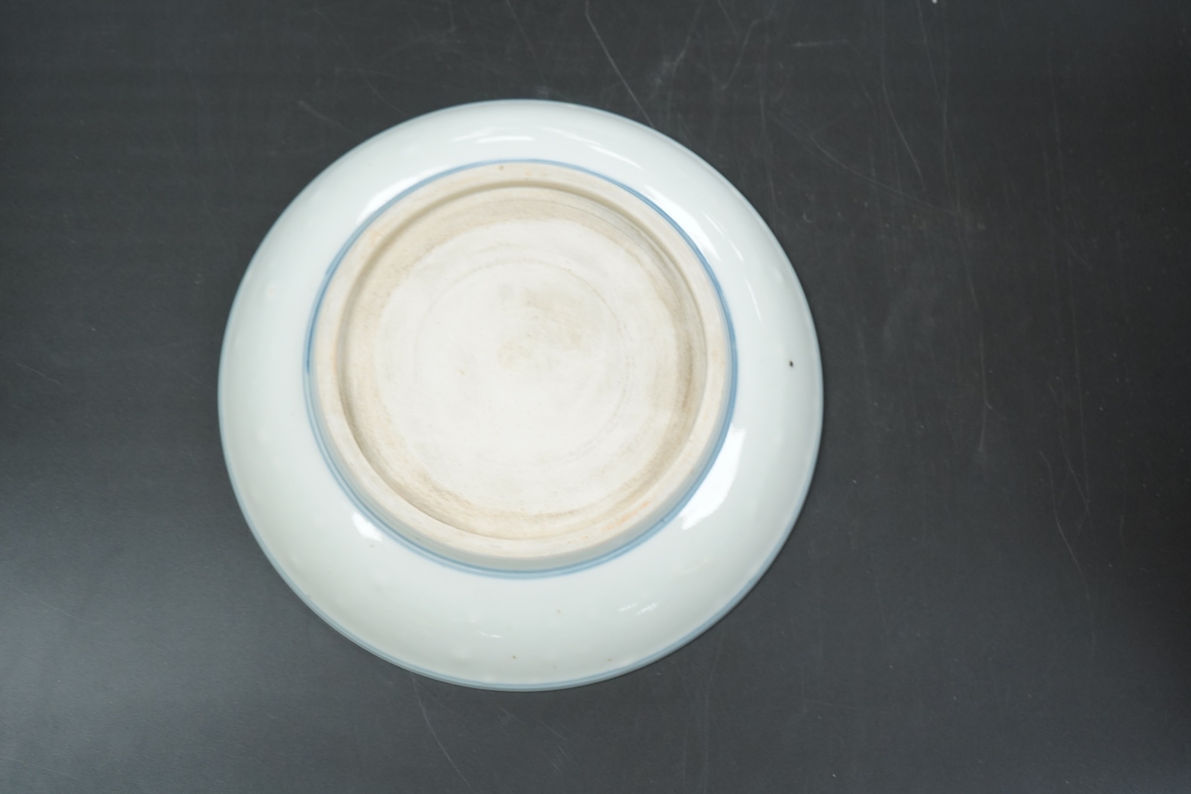 A Chinese blue and white dish, 21cm in diameter